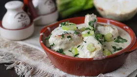 Рецепты со сметаной, курятиной и сельдереем