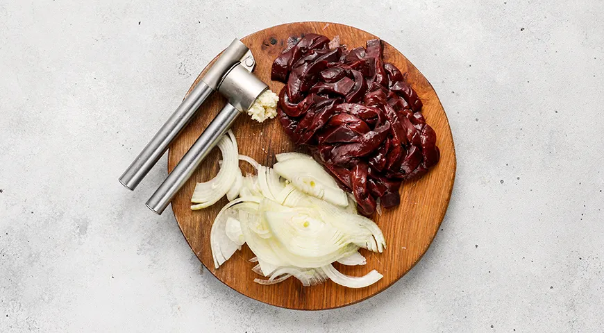 Свиная печень с подливкой