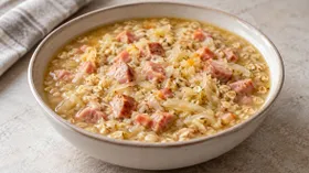 Каша геркулесовая По-челябински суровая с квашеной капустой и сосисками