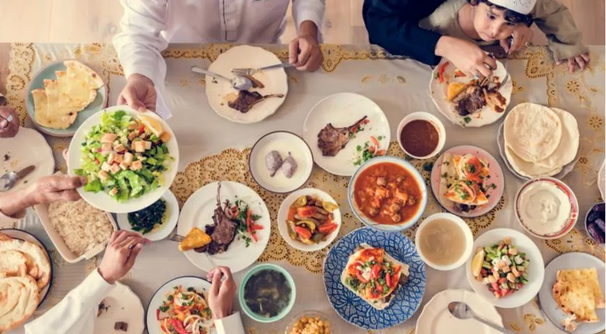 Национальная кухня Саудовской Аравии - знаменитые блюда, напитки и деликатесы