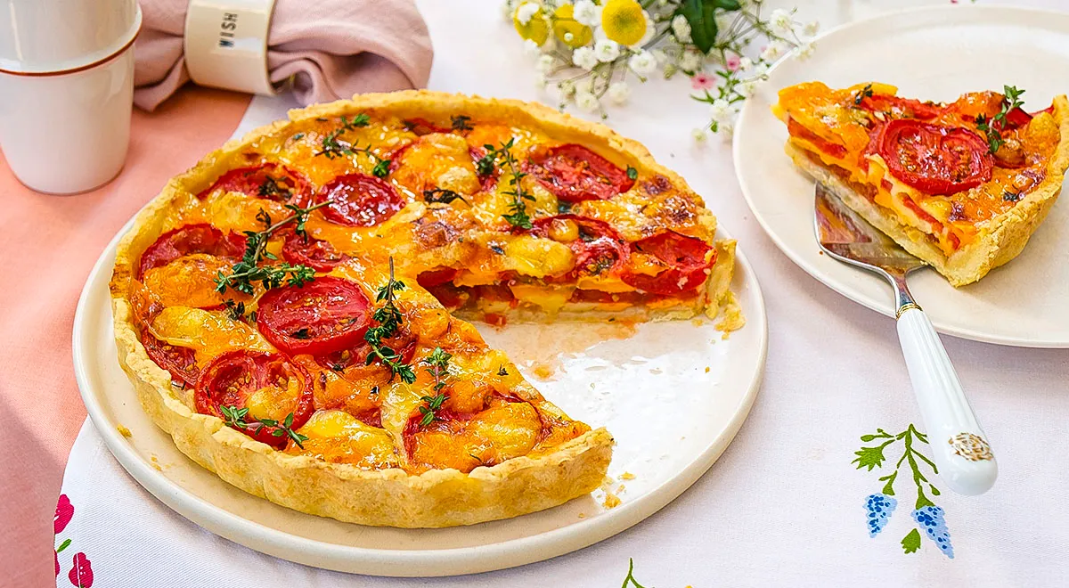 Рецепт пирога с помидорами и сыром (можно использовать сорт Черный принц)