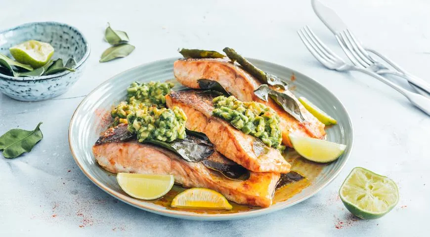 Жирный лосось — источник омега-3 жирных кислот