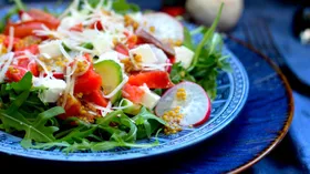 Рецепты с молочной продукцией, лососем и рукколой