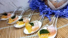 Закуска с апельсином и красной рыбой