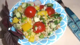 Салат с булгуром и овощами