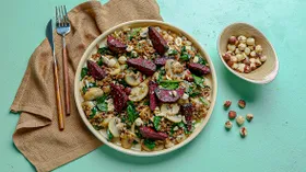 Теплый салат из гречки со свеклой