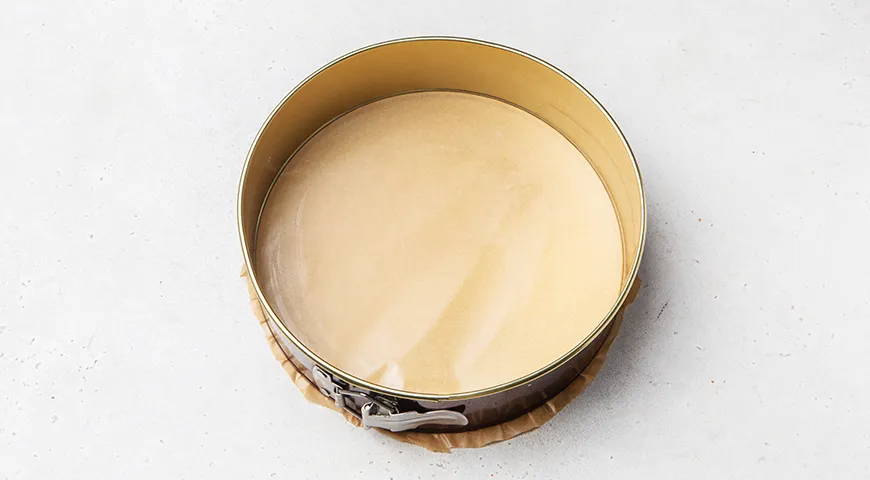 Насыпной пирог с яблоками и творожной начинкой