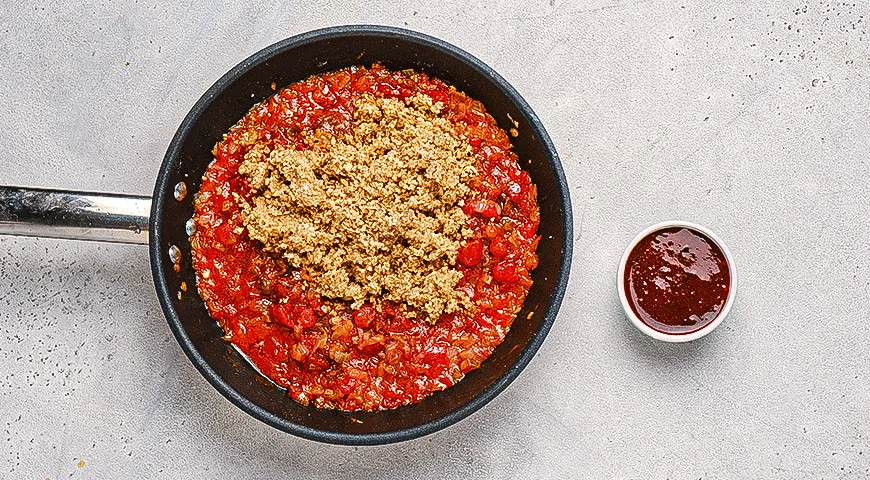 Харчо с орехами и ткемали