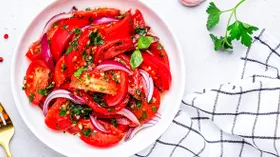 Закуска из помидоров к шашлыку