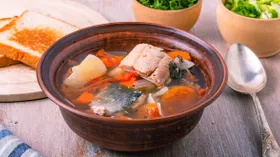 Уха из головы форели: как приготовить прозрачный бульон и что еще учесть