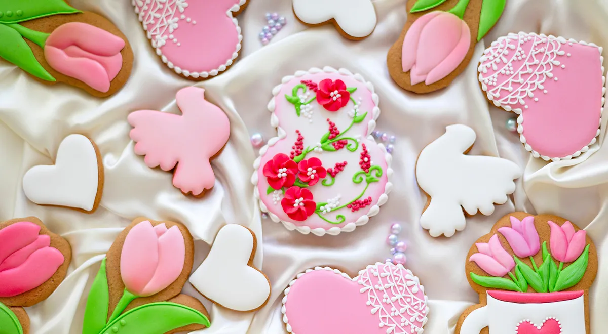 Сладкая архитектура: как айсинг превращает пряники и торты в произведения искусства