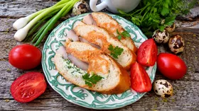 Бутерброды с селедкой и двумя видами масла
