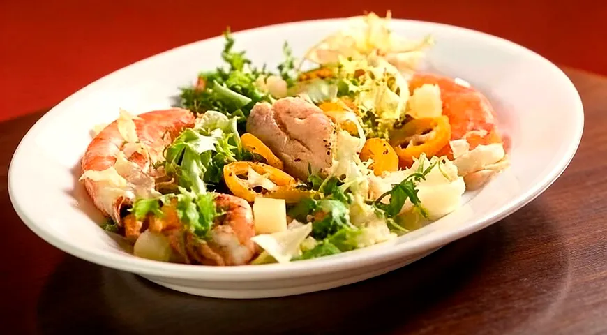 Салат с маринованными кумкватами