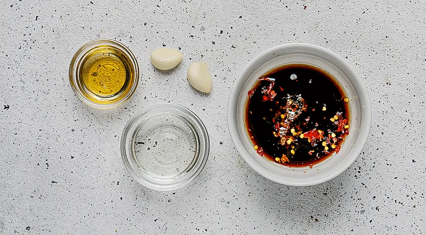 Пельмени на гриле с азиатским соусом