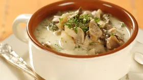 Суп из шампиньонов и белых грибов