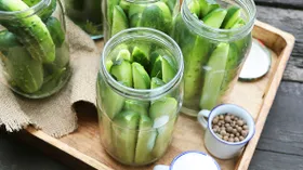 Маринованные огурцы с куркумой на зиму