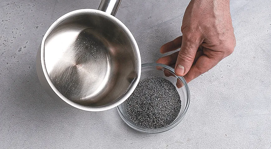 Кубанский кулич с маком