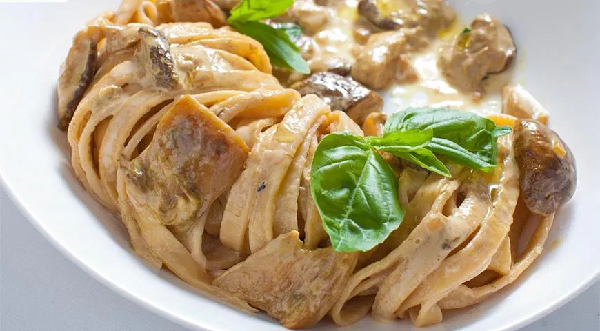 Спагетти с белыми грибами — рецепт с фото пошагово