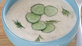 Таратор – холодный суп с огурцом