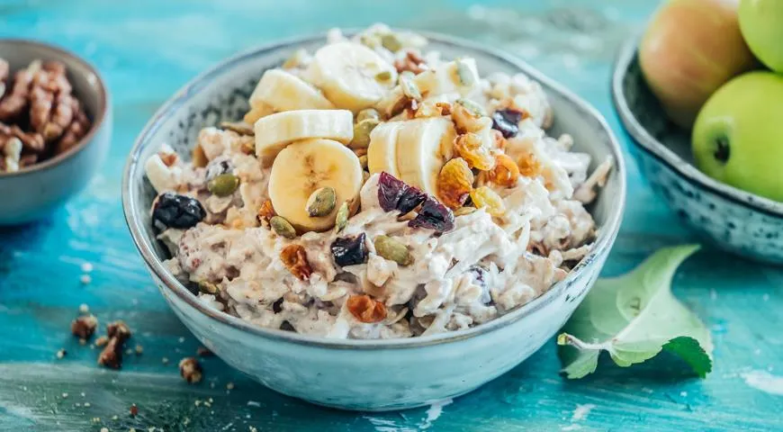 Рецепт Домашние мюсли с яблоками, бананами и семечками