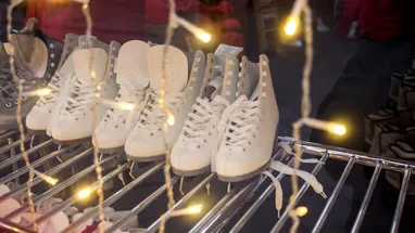 Лучшие катки и ледяные горки Санкт-Петербурга: где кататься на каникулах