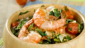 Рецепты с морепродуктами, кинзой и макаронами