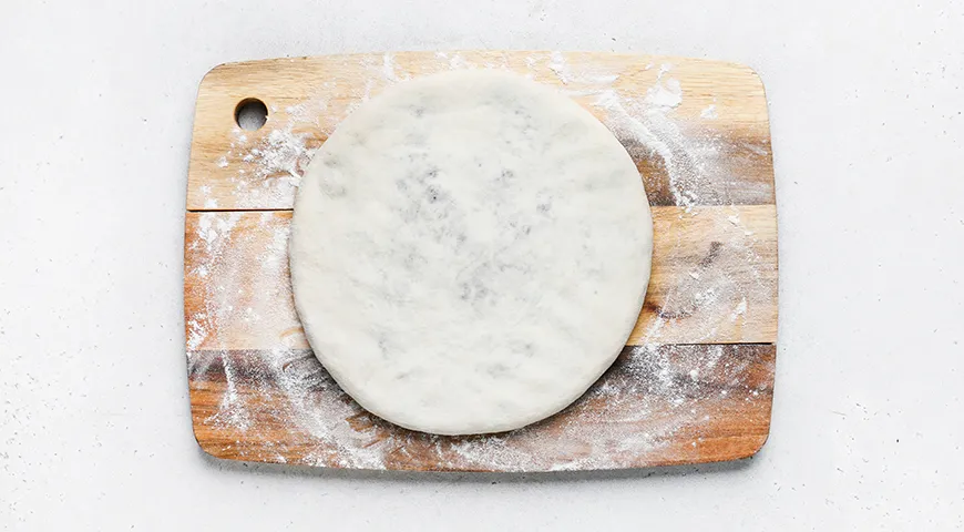 Осетинский пирог с фасолью (Кадурджин)