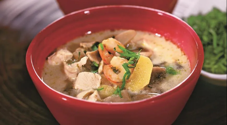 Суп с креветками в азиатском стиле