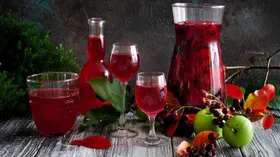 Рецепты с алкоголем, фруктами и клюквой