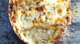 Рецепты с мукой пшеничной, твёрдыми сырами и вином белым