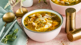 Домашний суп с чесночными галушками