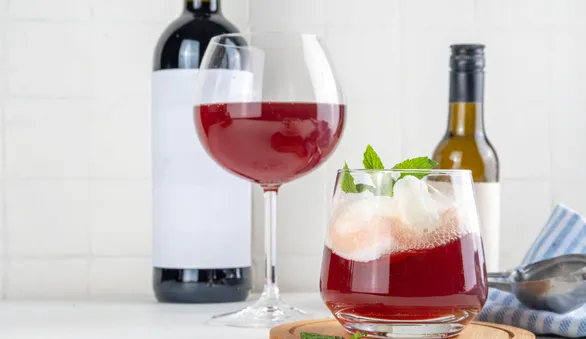 Мороженое с красным вином — новый десертный тренд: как приготовить такой же?