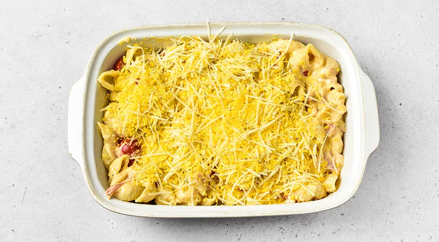 Запеканка из макарон с беконом и сыром