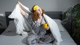 Вместо энергетиков и кофе: терапевт предложил более безопасный напиток для бодрого утра