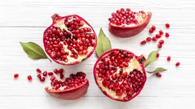 Можно ли есть гранат с косточками — врач развеяла мифы