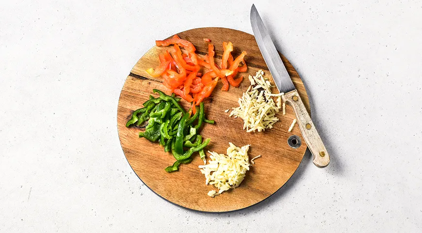 Свинина с лапшой под сладким соусом