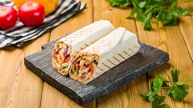 Полноценный обед! Диетолог объяснила, чем полезна шаурма