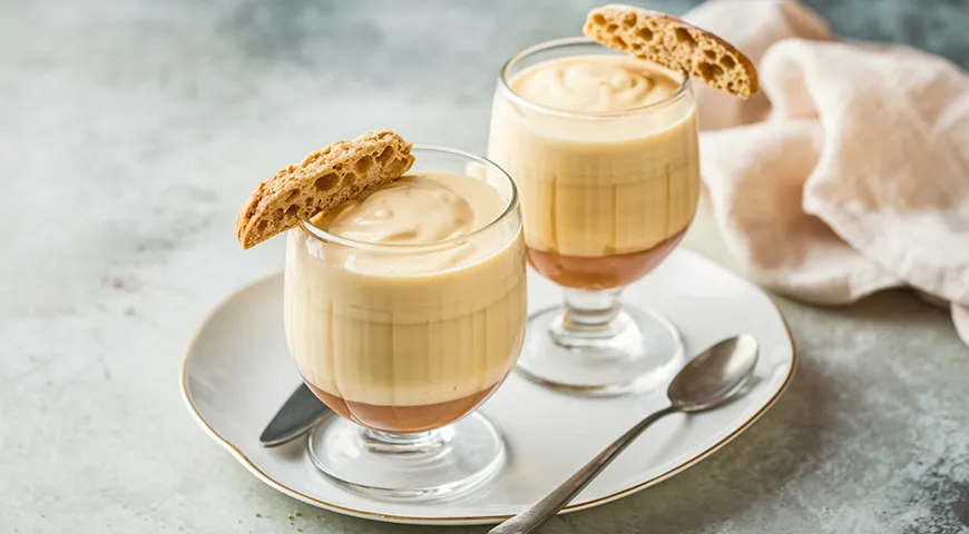 Вино Марсала используют для приготовления заварного крем сабайон