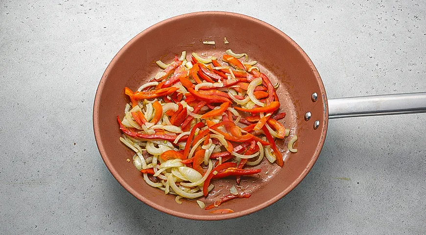 Картофельная фриттата с перцем и шпинатом