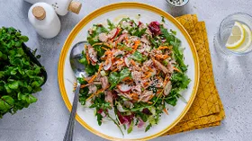 Азиатский салат из тунца