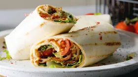 Рецепты с фруктами, томатами и мясной гастрономией
