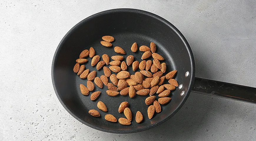 Жареный салат с кефирной заправкой