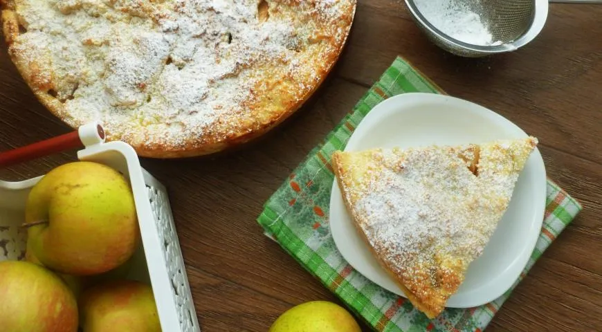 Запеканка творожная с яблоками