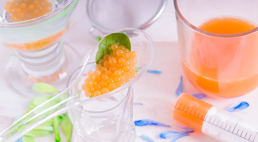 Молекулярная манго-морковная икра