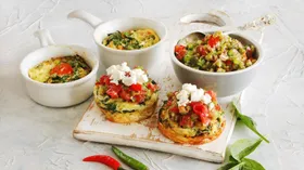 Блюдо из яиц с сыром Фета