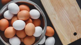 Белые или коричневые — эксперты выяснили, какие яйца полезнее