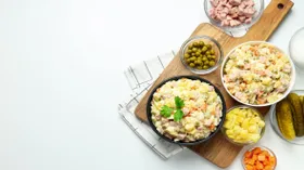 Эксперты назвали самый дорогой и самый выгодный новогодние салаты