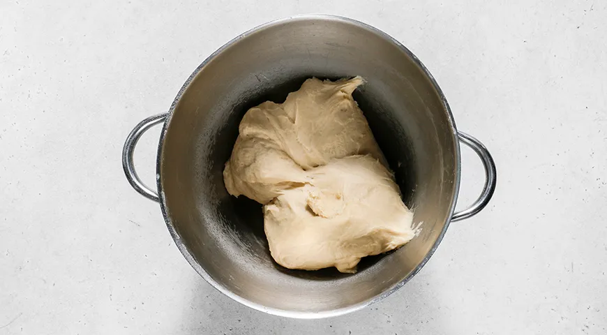 Булочки-«улитки» с маком и глазурью