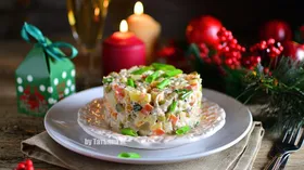 Праздничный салат с курицей и осьминогом