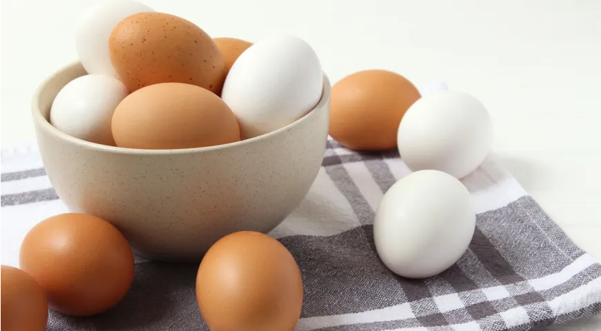 Холестерин из яиц не вреден, можно есть их столько, сколько хотите